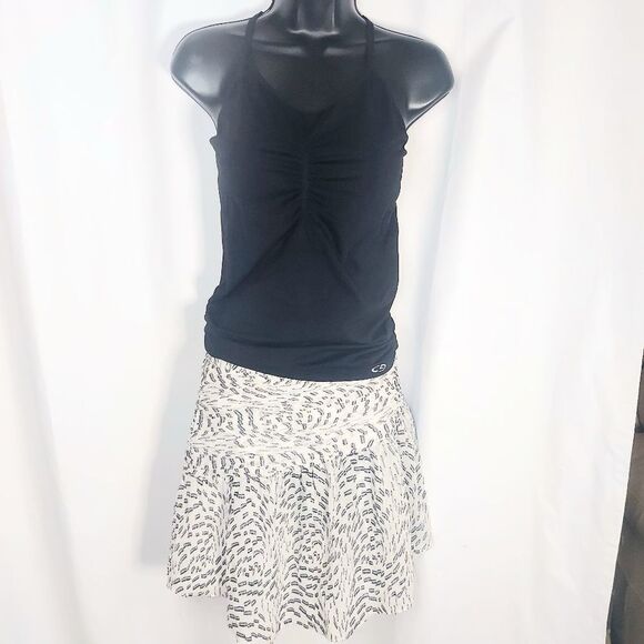 Championship black razorback tank with built in padding size large - Picture 3 of 6